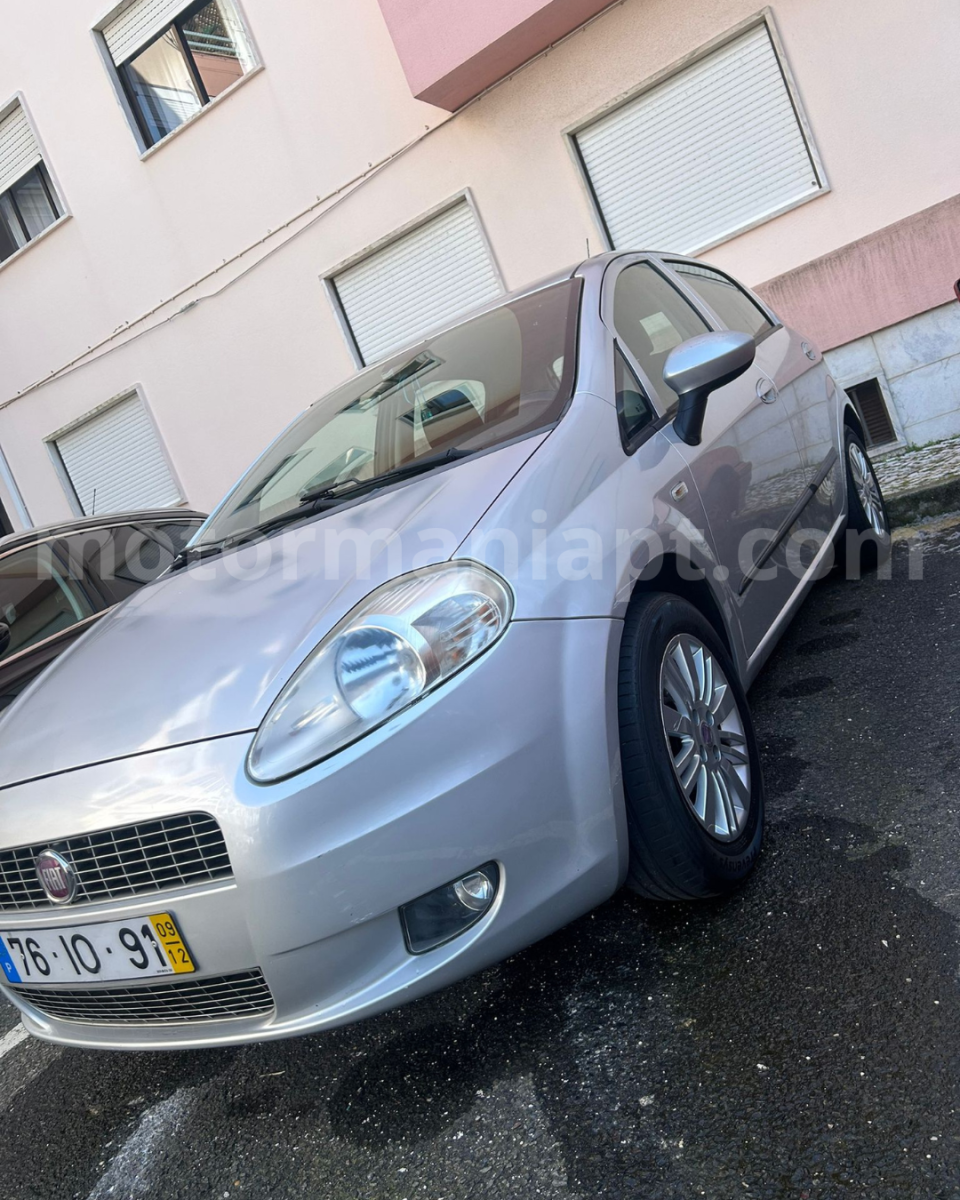Fiat Punto Ano 2009 - Gasolina - com 123mil kms